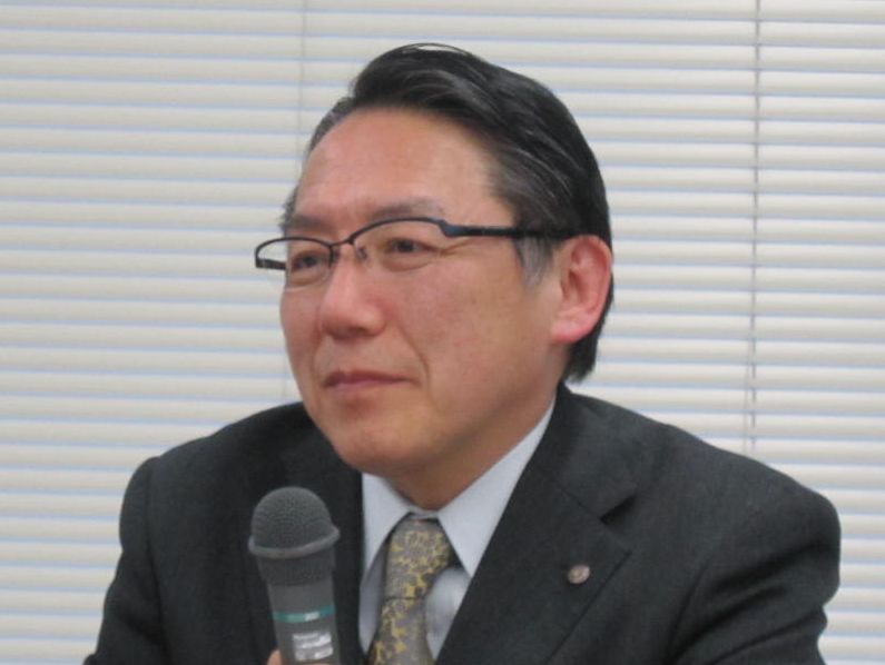 12月16日の日本病院団体協議会・代表者会議後に記者会見に臨んだ、神野正博議長