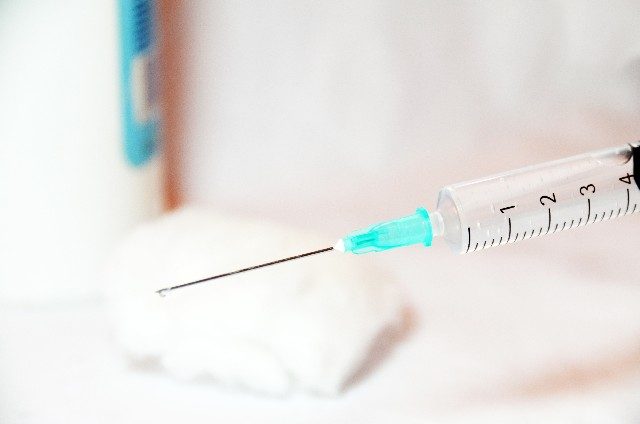 ノババックス社の新型コロナワクチンを特例承認、腎・肝機能障害者などは接種に当たり要注意―厚労省