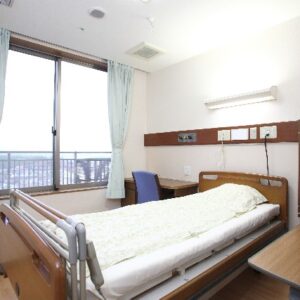 2027年4月の新地域医療構想スタートまでに「病院病床11万床」（一般・療養5万6000床、精神5万3000床）を削減—自民・公明・維新