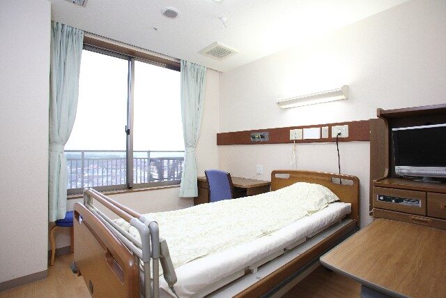 2027年4月の新地域医療構想スタートまでに「病院病床11万床」（一般・療養5万6000床、精神5万3000床）を削減—自民・公明・維新