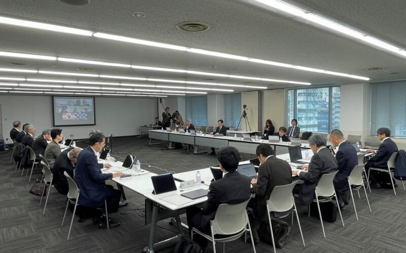 2026年度診療報酬改定、「医療機関経営の下支え」が最優先だが、「現役世代の負担軽減」にも配慮せよ―社保審・医療保険部会（1）